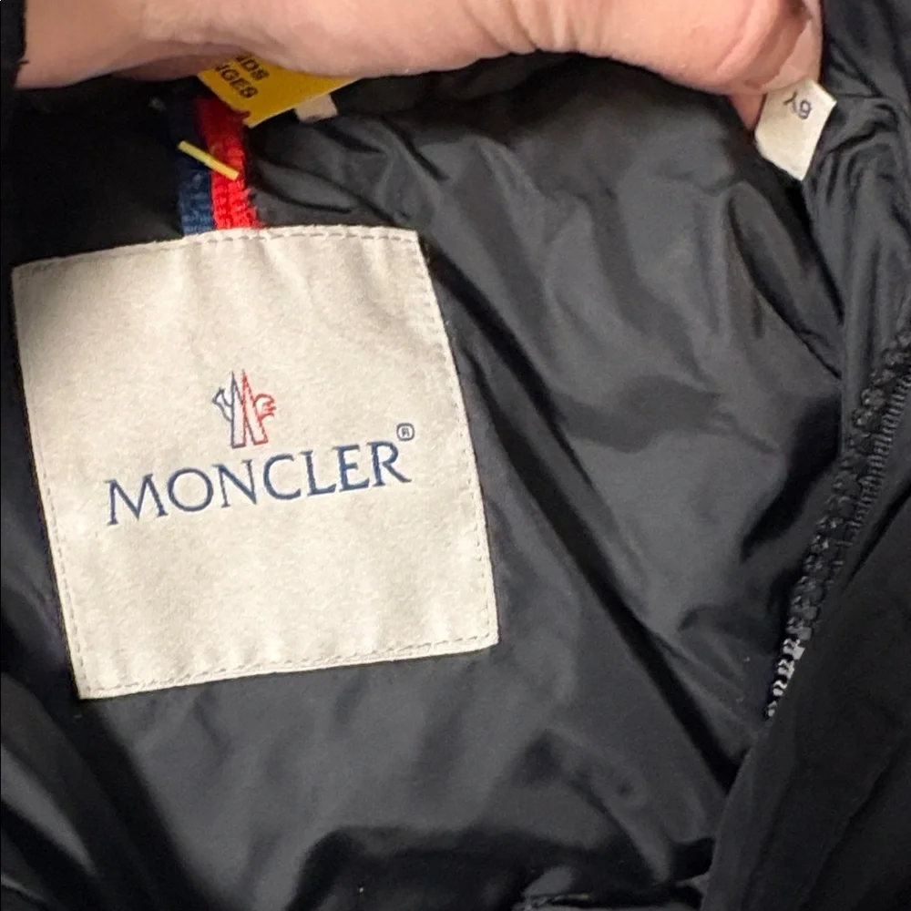 Moncler removable hood